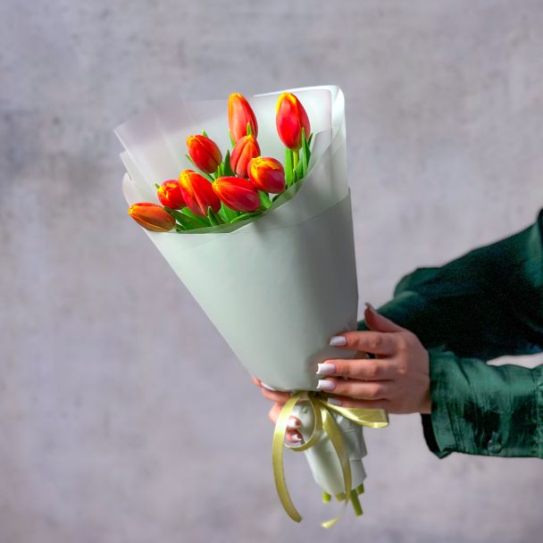 Букет из 9 оранжевых тюльпанов