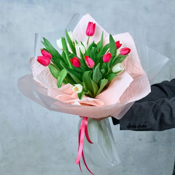Букет из 15 тюльпанов
