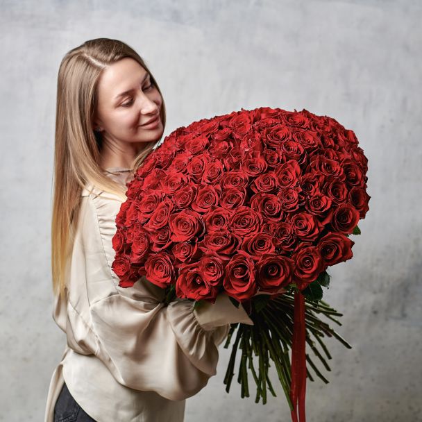 Букет из 101 красной розы